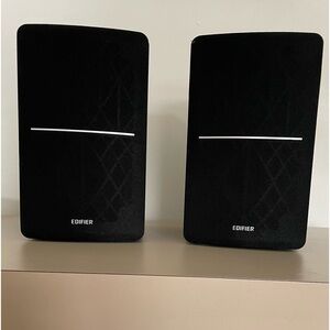 Edifier R1280DB Powered Bluetooth Bookshelf Speakers - Black